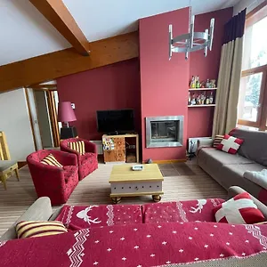 Confort Et Espace Pour Cet Duplex De 100 M2 Avec Grand Sejour Expose Sud Avec Cheminee, 4 , Acces Direct Aux Pistes De Et Au Golf Dans La Edenarc Avec Piscine, Jacuzzi Et , Bourg-Saint-Maurice France