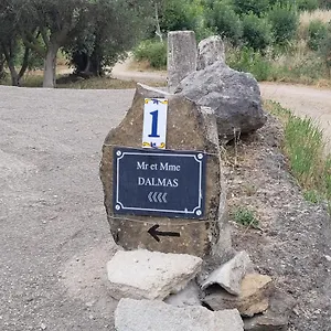 Dans Maisonnette En Pierre , Le Castellet (Var) France